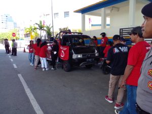 Buruan…! Tim Ganjar Lagi Bagi-Bagi Beras di Lampu Lima