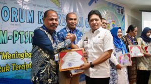 AWALI TUGAS SEBAGAI PLH GUBERNUR MALUKU, SADALI BUKA FORUM OPD DPMPTSP